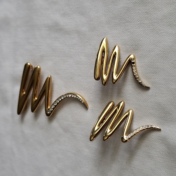 Broach and earrings - Picture 1 of 7